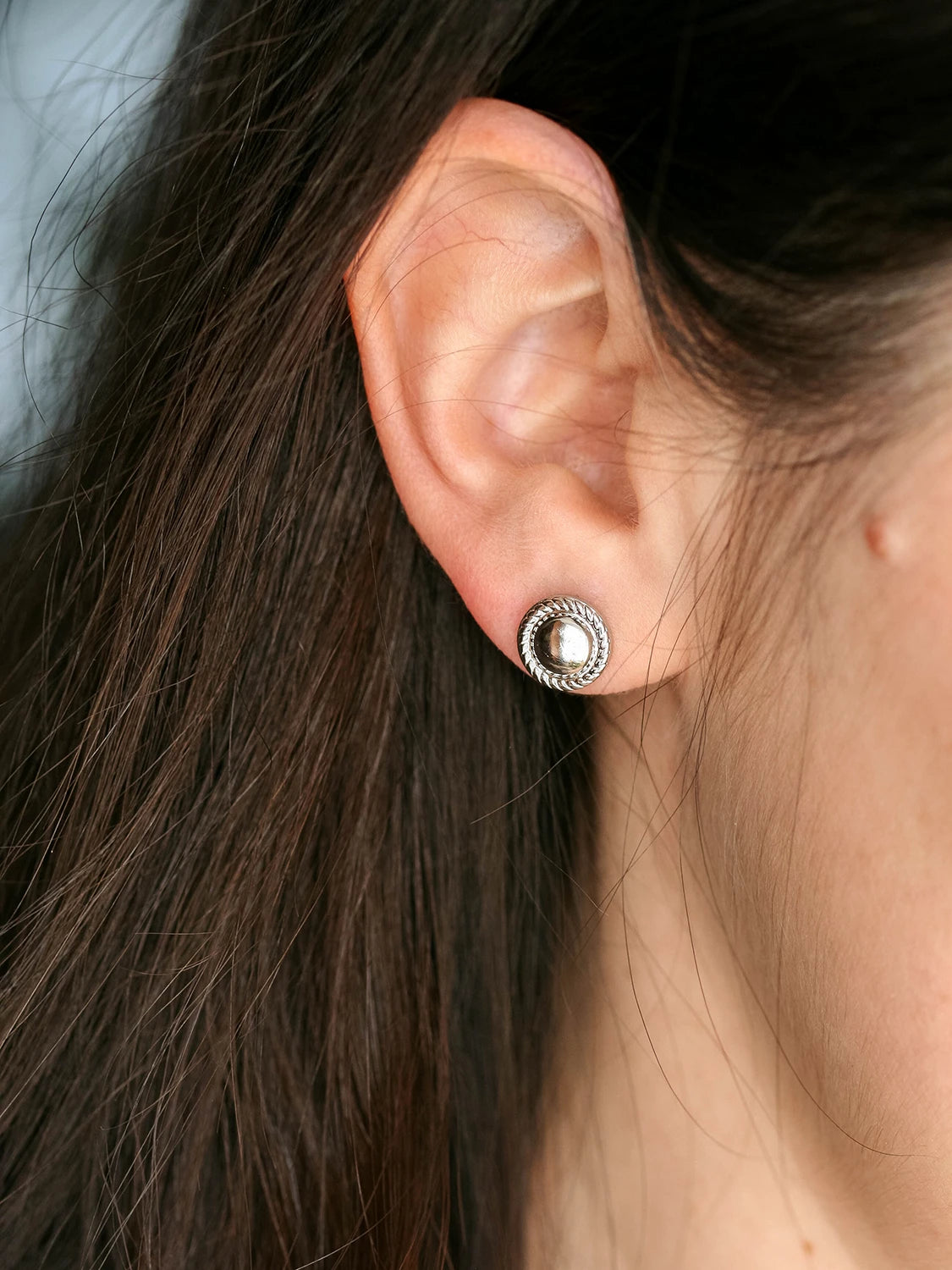 Clous d'oreilles Source argent