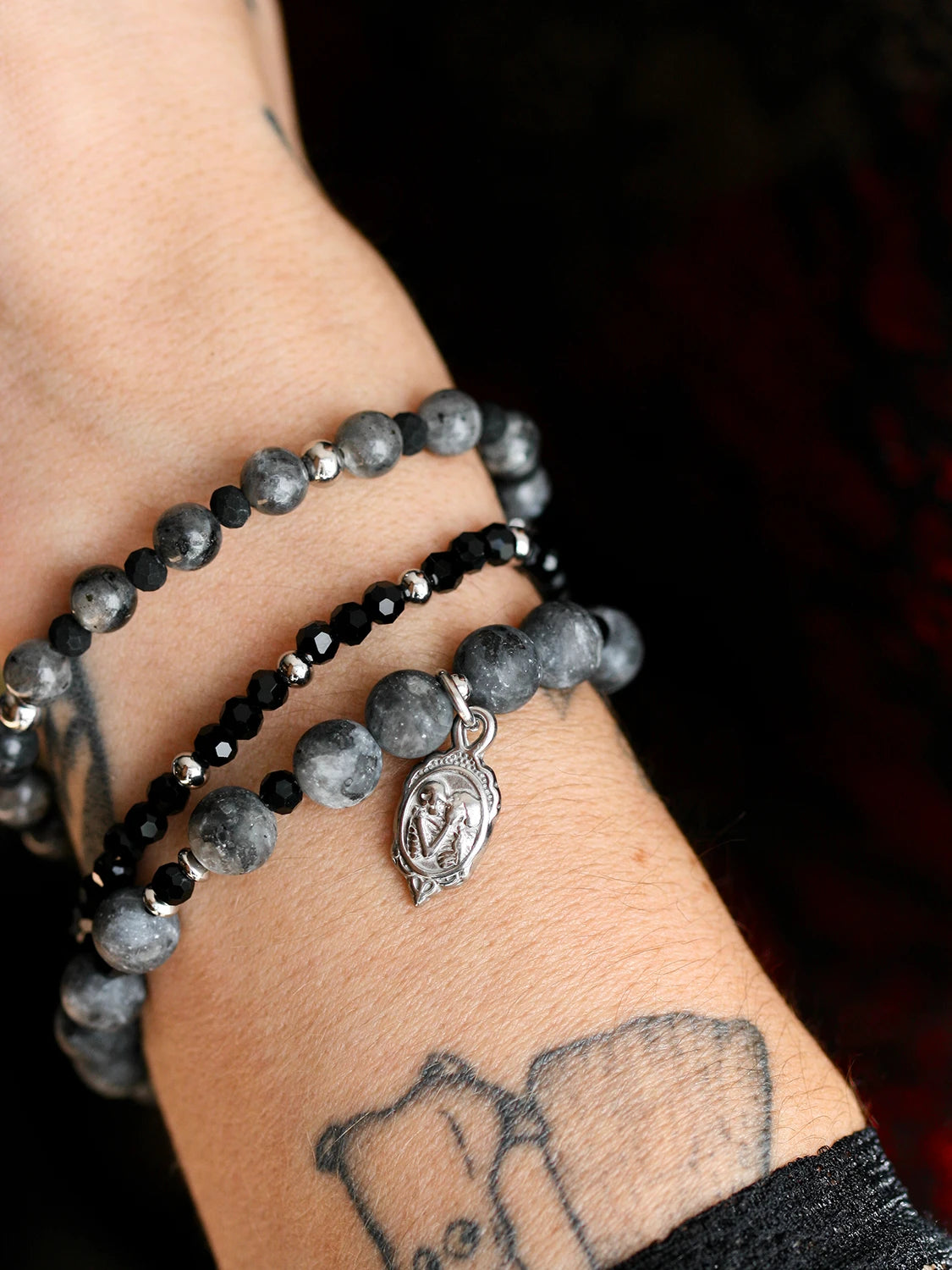 Ensemble Dark Romance